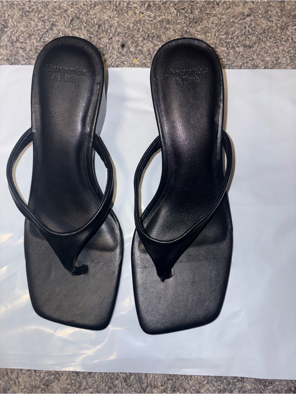 Abercrombie & Fitch Black Square-Toe Thong Sandals